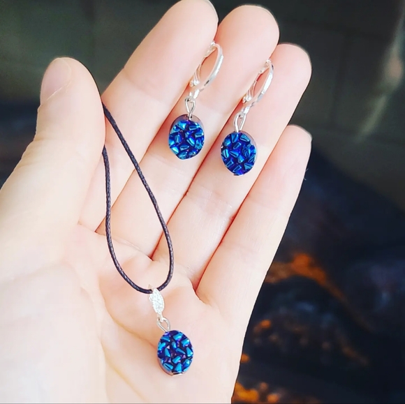 Royal Blue Hematite pendant - Picture 2 of 3